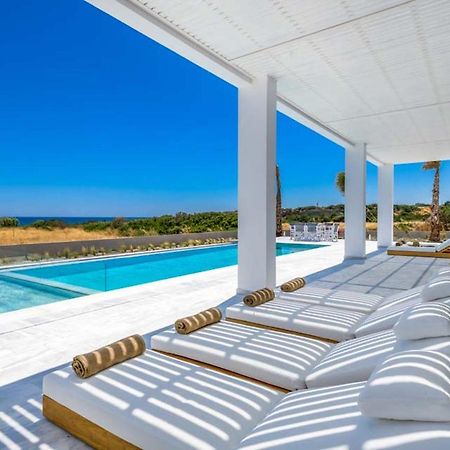 Seashore Beachfront Villa 라카니아 외부 사진