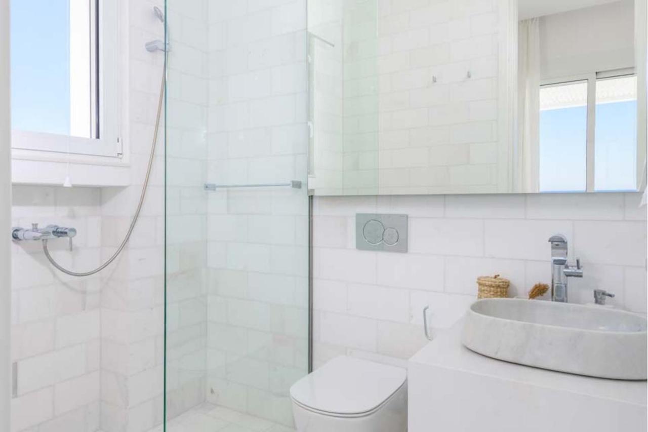 Seashore Beachfront Villa 라카니아 외부 사진