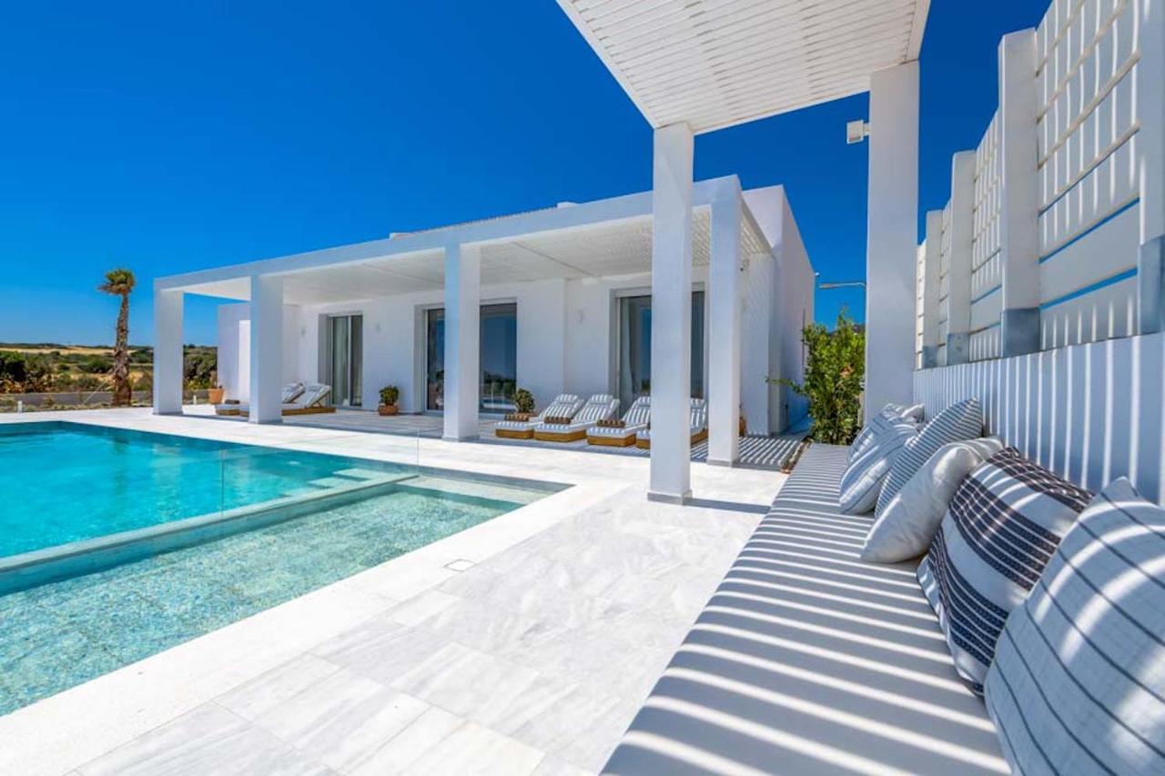 Seashore Beachfront Villa 라카니아 외부 사진