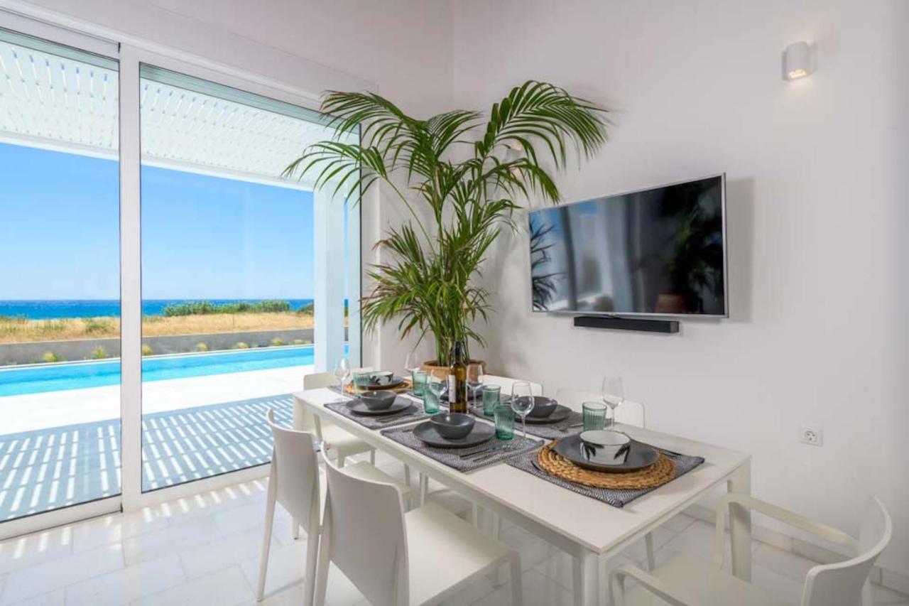 Seashore Beachfront Villa 라카니아 외부 사진