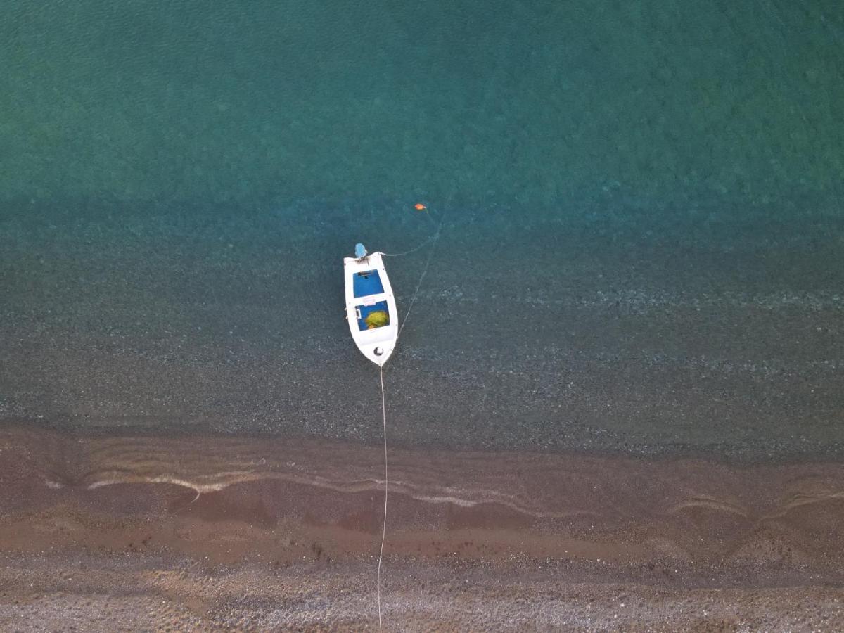 Seashore Beachfront Villa 라카니아 외부 사진